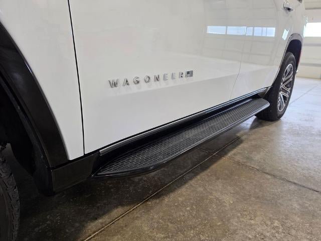 Used 2025 Jeep Wagoneer Series II w/ 8-Passenger Seating Package AWD/4WD image 12
