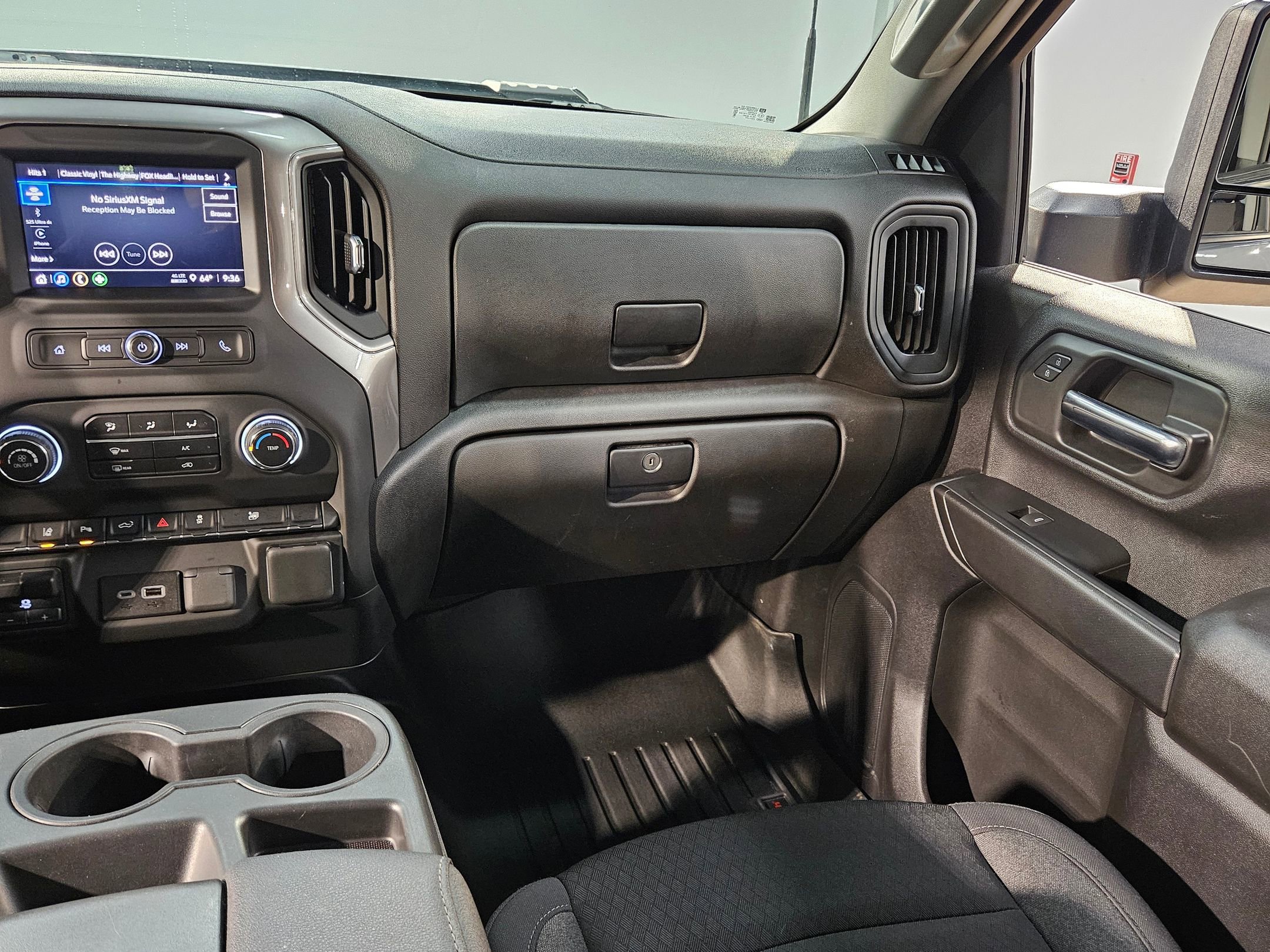 Used 2024 Chevrolet Silverado 2500 Custom w/ Custom Value Package image 11