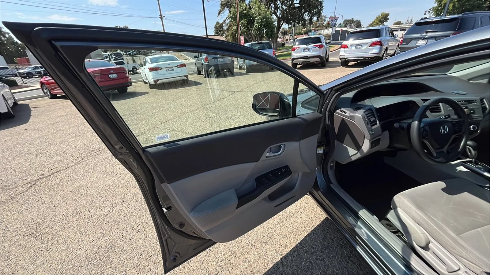 Used 2012 Honda Civic LX image 9