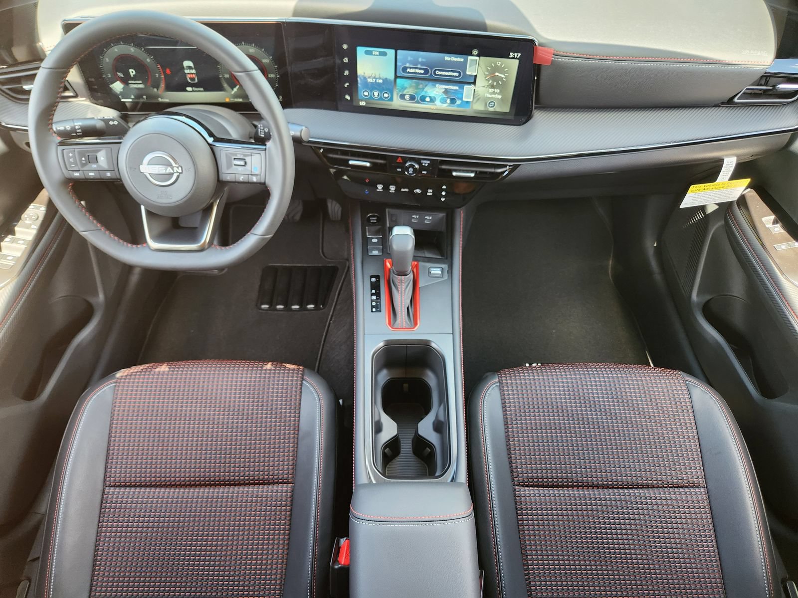 Certified 2025 Nissan Kicks SR FWD image 22