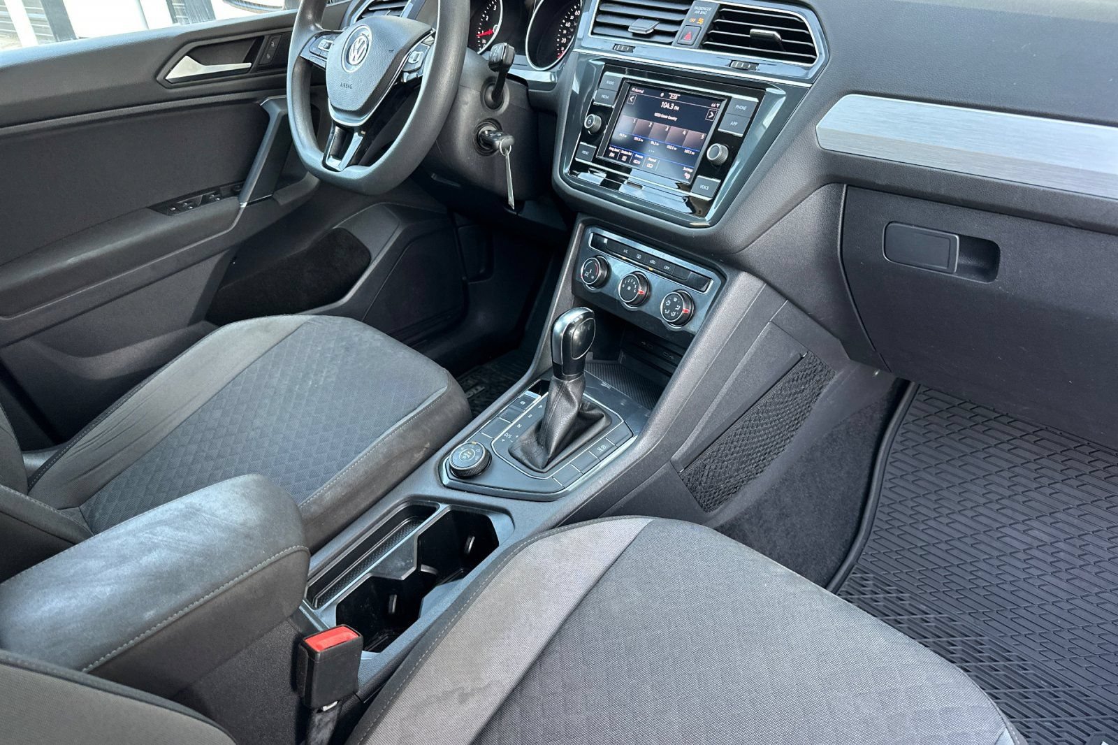 Used 2020 Volkswagen Tiguan S AWD/4WD image 17