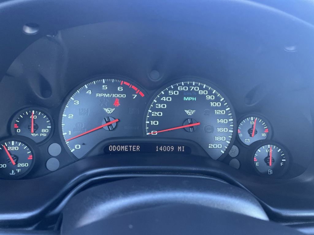 Used 2002 Chevrolet Corvette Convertible w/ Preferred Equipment Group2 image 12