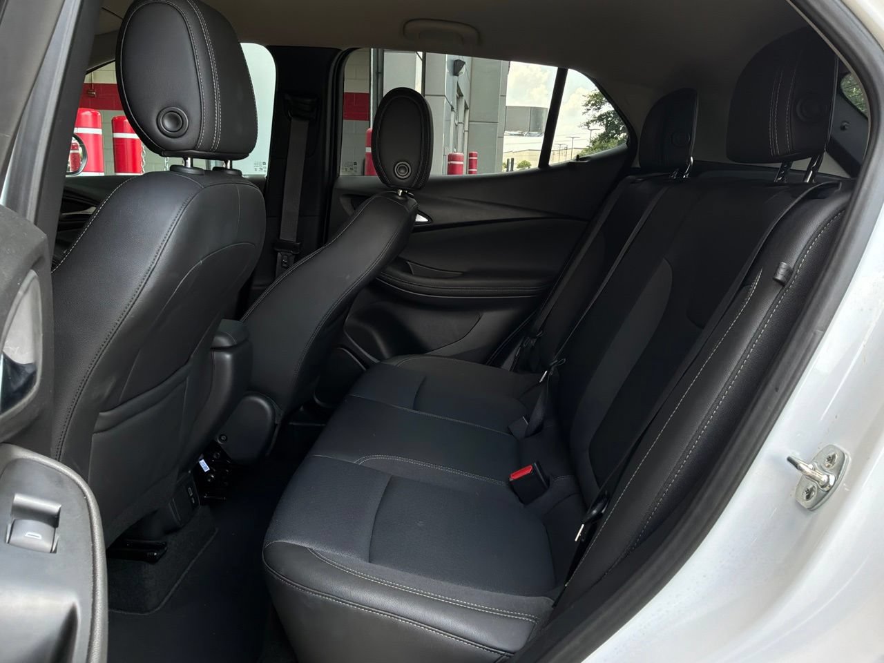 Used 2025 Buick Encore GX Preferred FWD image 11
