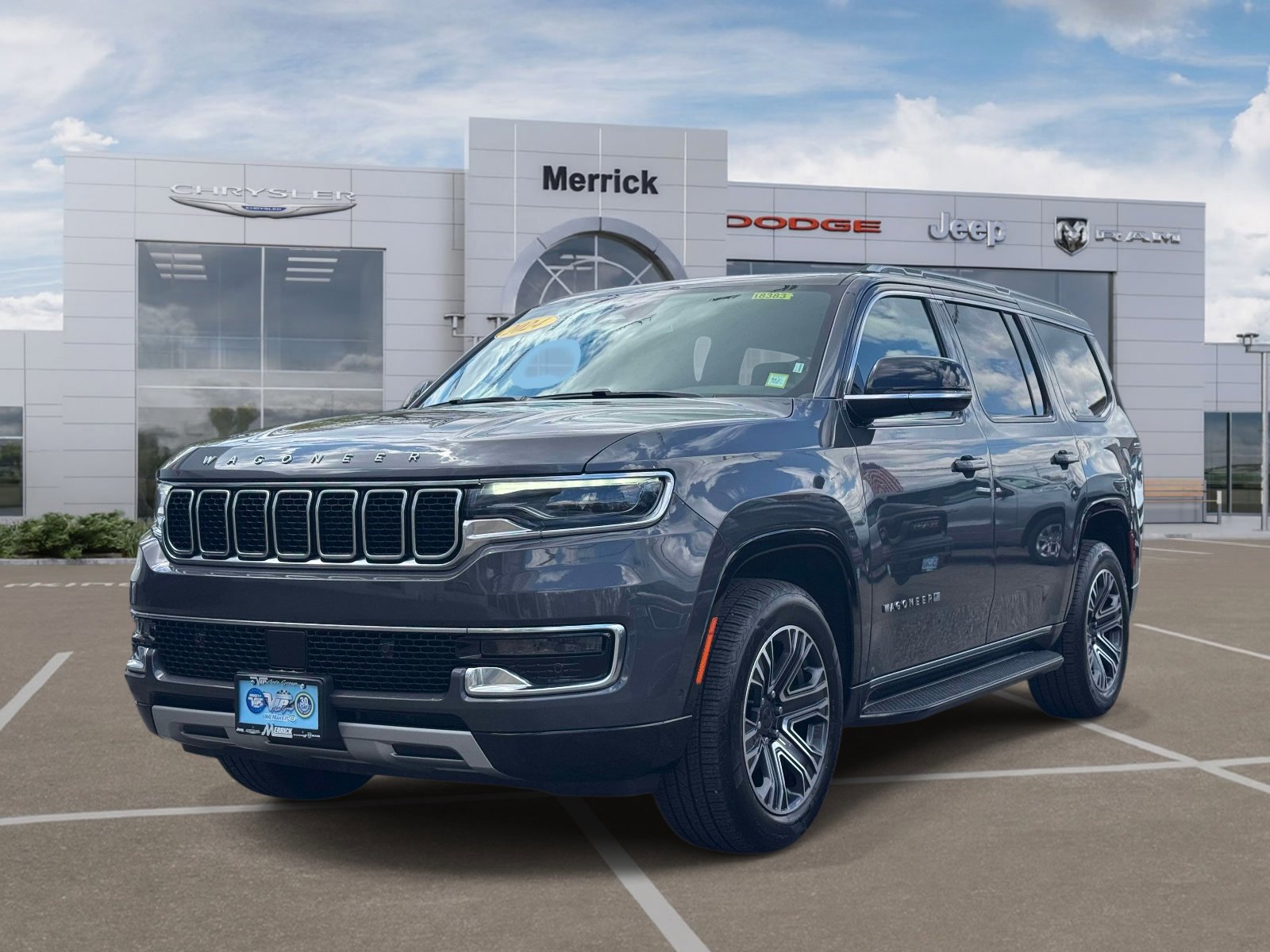 Certified 2024 Jeep Wagoneer Series II w/ Flexible Seating Group AWD/4WD image 4