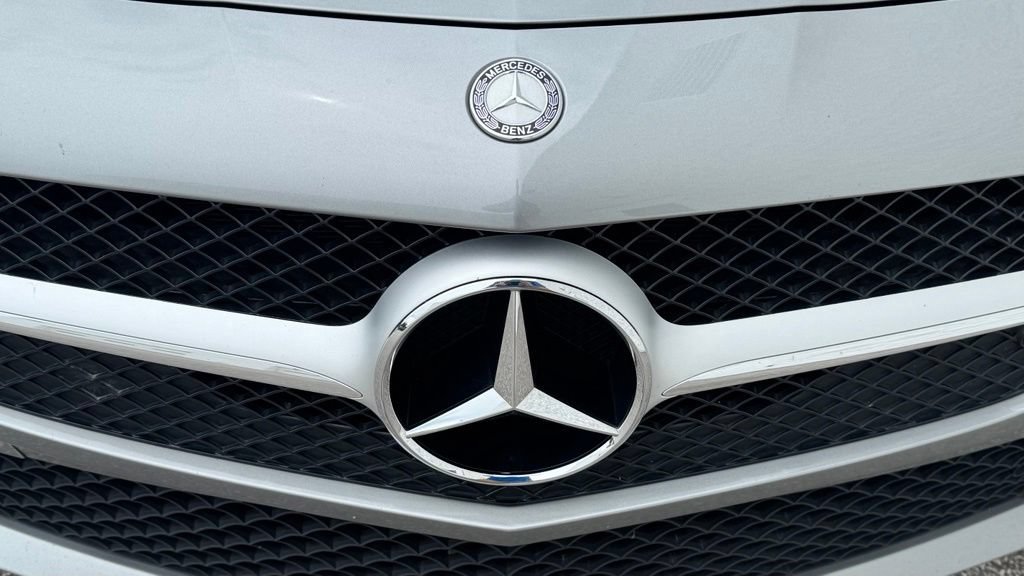 Used 2013 Mercedes-Benz SL 550 image 17
