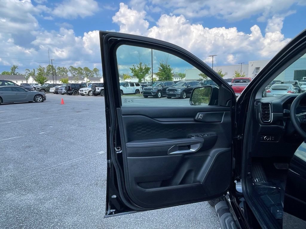 Used 2025 Ford Ranger XLT w/ Equipment Group 301A High RWD image 50