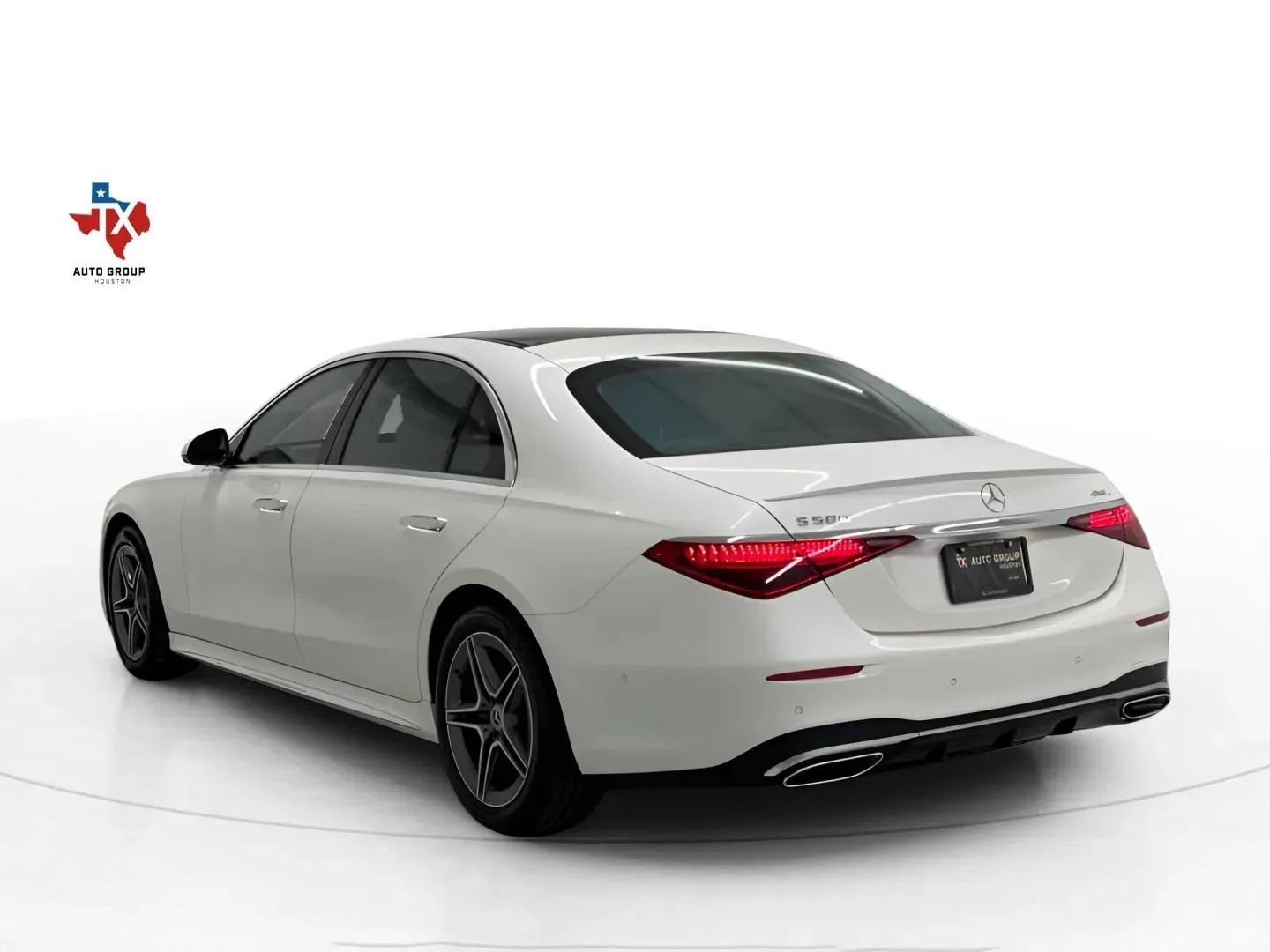 Used 2023 Mercedes-Benz S 580 4MATIC Sedan image 4