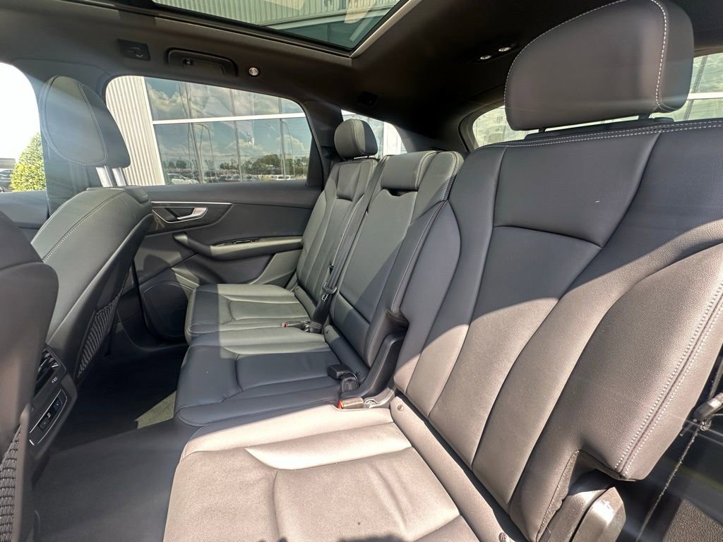 Used 2025 Audi Q7 3.0T Premium w/ Convenience Package image 23