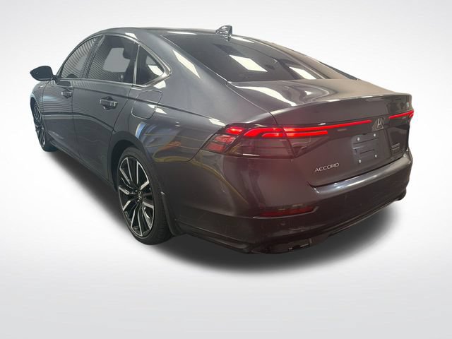 Used 2023 Honda Accord Touring image 3