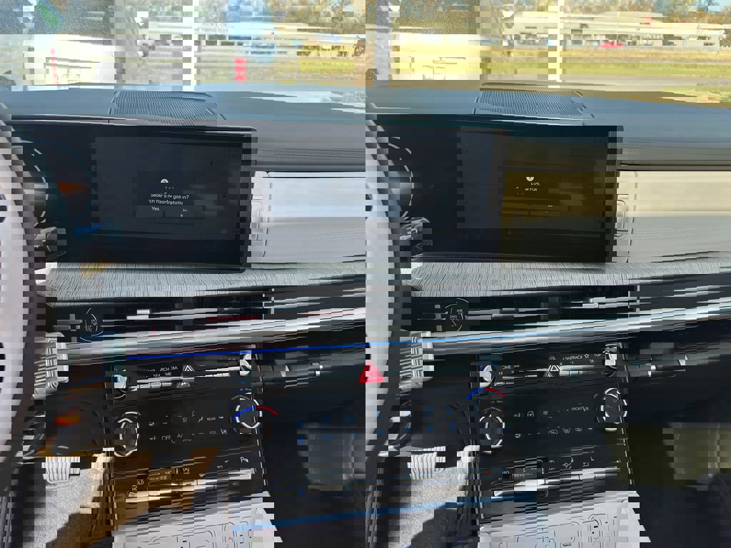 New 2025 Hyundai Santa Fe Calligraphy image 18