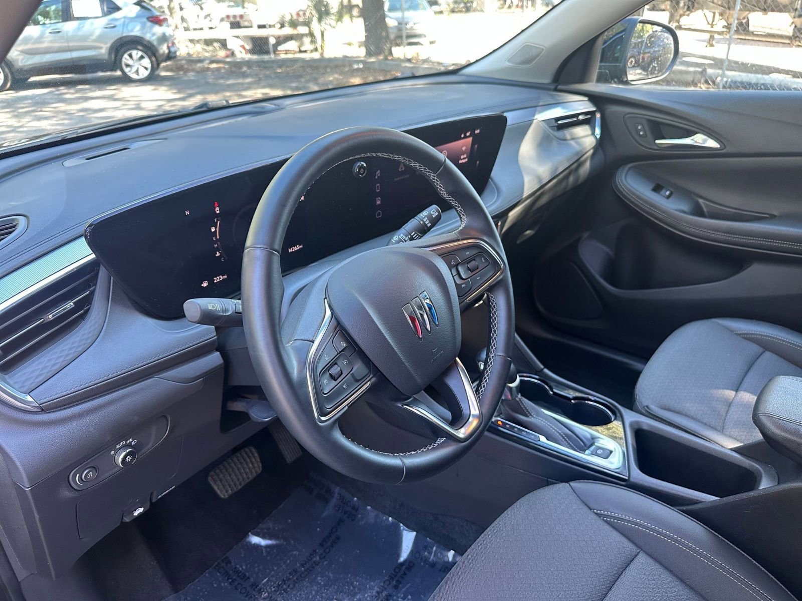 Used 2025 Buick Encore GX Preferred image 28