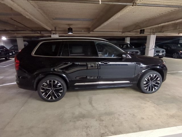 New 2026 Volvo XC90 T8 Plus w/ Protection Package AWD/4WD image 2