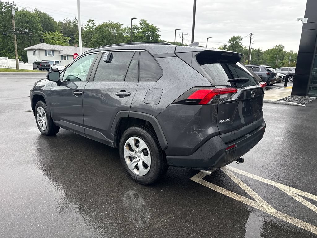 Used 2021 Toyota RAV4 LE AWD/4WD video 3