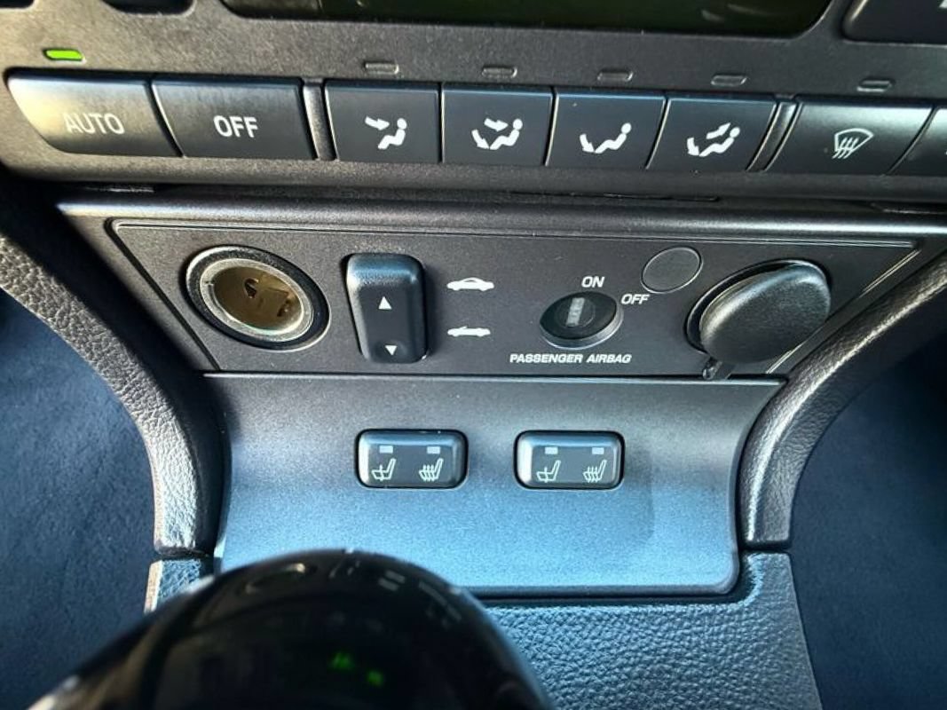 Used 2004 Ford Thunderbird RWD image 32