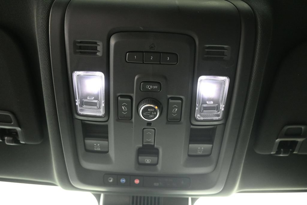 Used 2024 Chevrolet Tahoe RST w/ Luxury Package AWD/4WD image 22