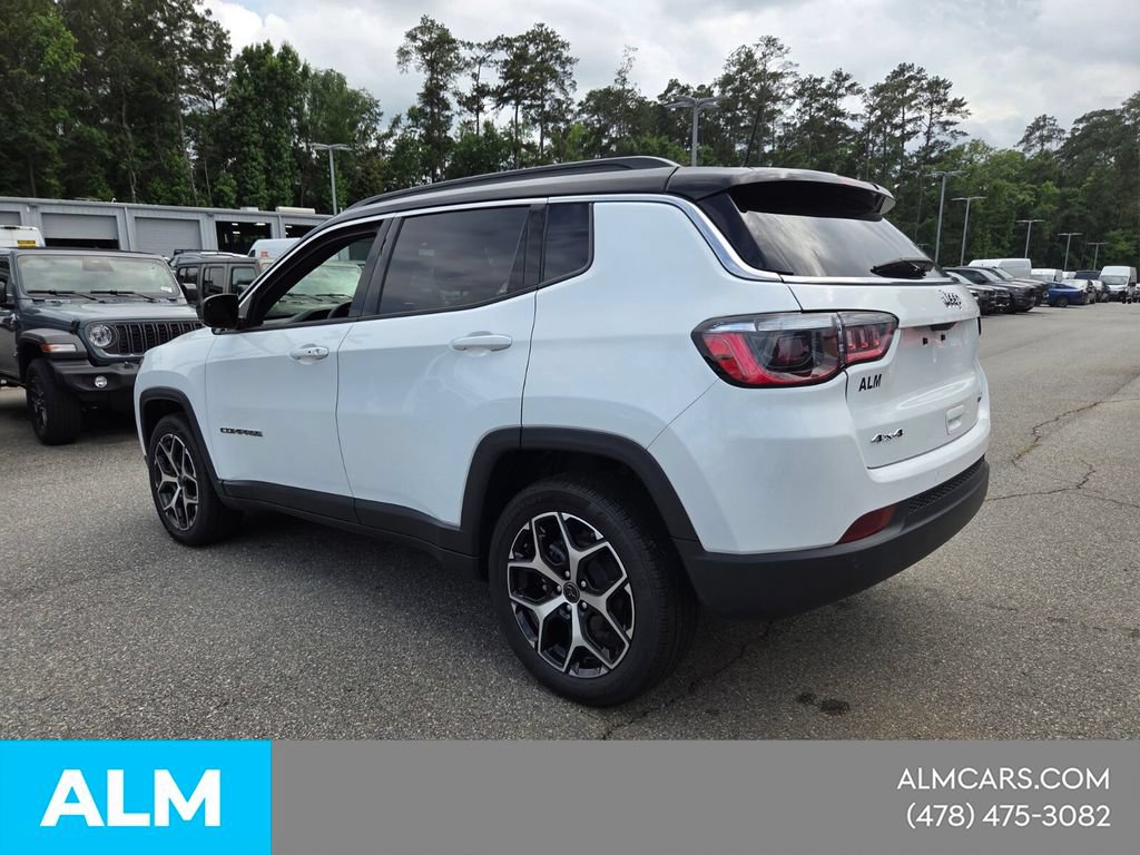 Used 2025 Jeep Compass Limited AWD/4WD image 10