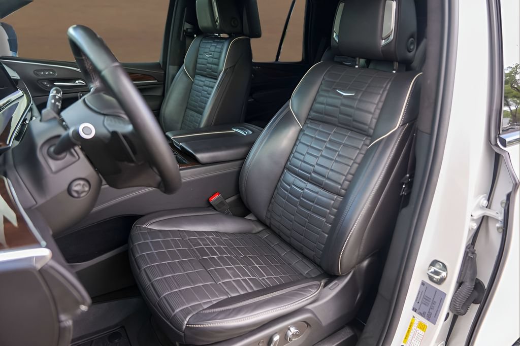 Used 2022 Cadillac Escalade Sport Platinum AWD/4WD image 7