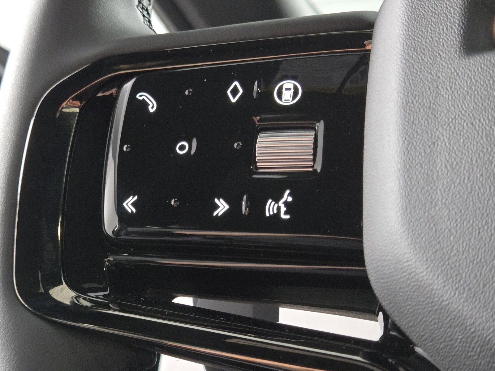 New 2026 Land Rover Range Rover Evoque Dynamic SE image 25