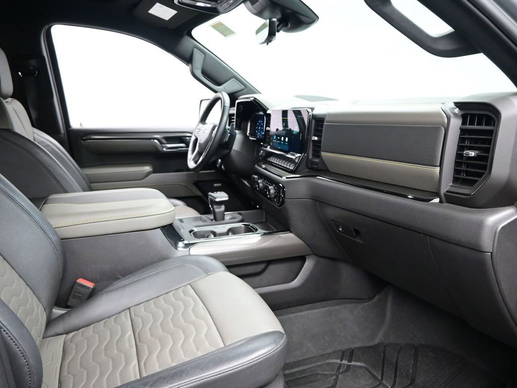 Used 2024 Chevrolet Silverado 1500 ZR2 w/ Technology Package image 12