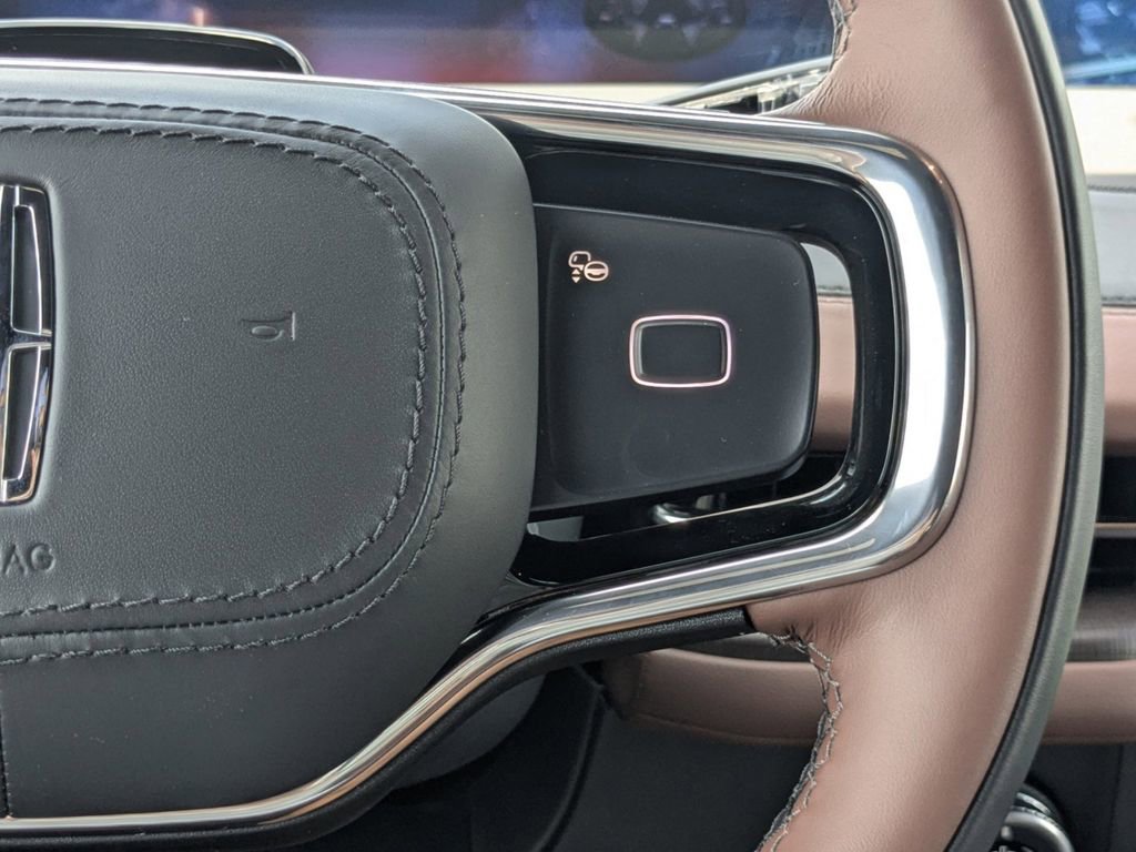 New 2026 Lincoln Navigator L Reserve AWD/4WD image 30