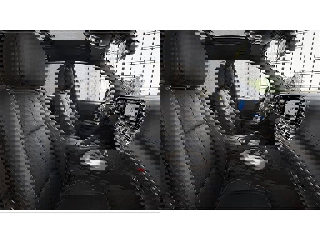 New 2026 Mercedes-Benz GLS 580 4MATIC image 4