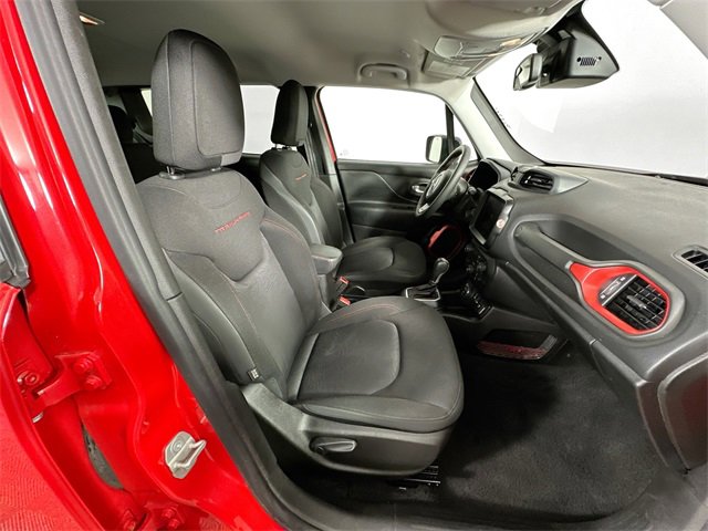 Used 2023 Jeep Renegade Trailhawk image 28