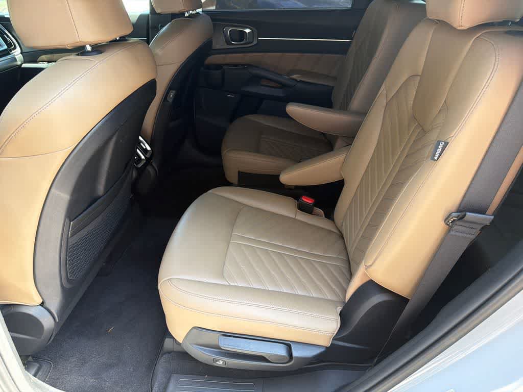 Used 2024 Kia Sorento SX Prestige w/ Olive Brown Leather Package AWD/4WD image 18