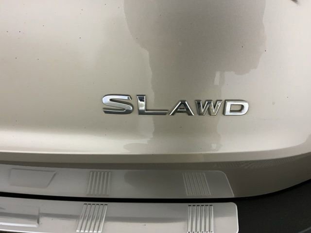 Used 2021 Nissan Rogue SL w/ Premium Package image 16