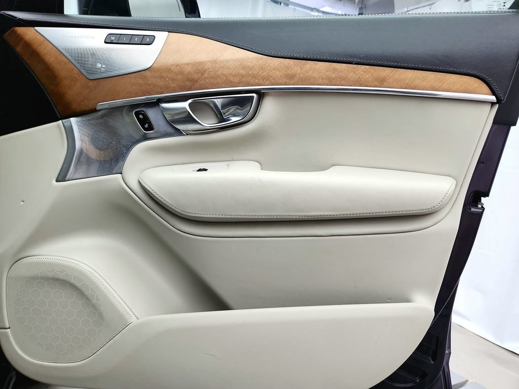 Used 2017 Volvo XC90 T8 Excellence AWD/4WD image 32