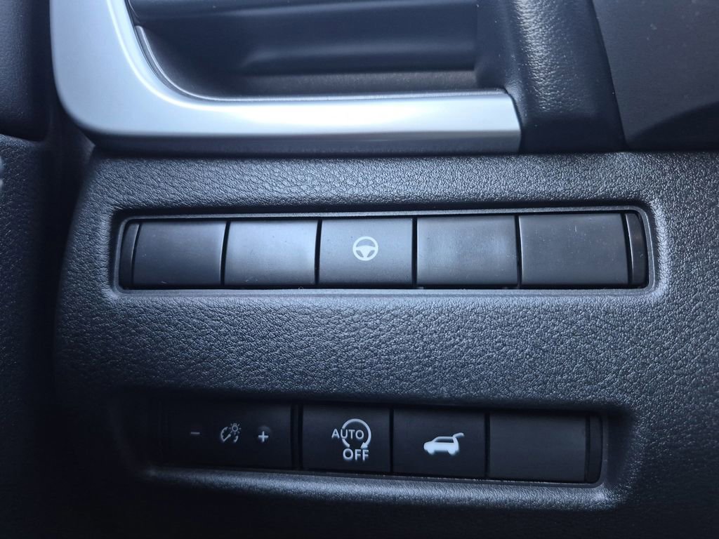 Used 2024 Nissan Rogue SV image 26