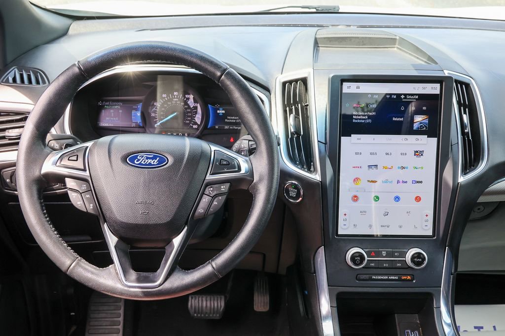 Used 2021 Ford Edge Titanium w/ Equipment Group 301A AWD/4WD image 7