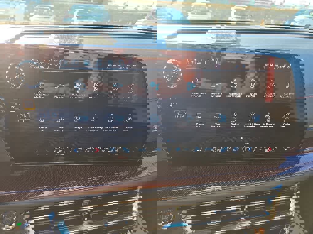 New 2026 Chevrolet Traverse RS image 25