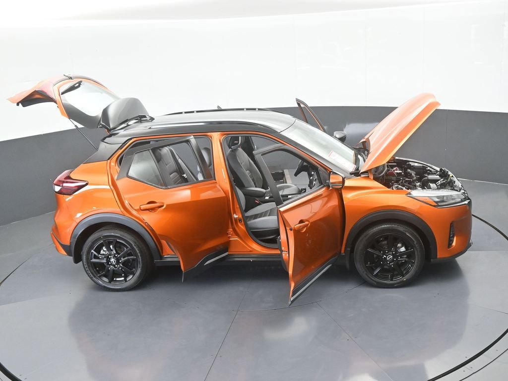Used 2023 Nissan Kicks SR w/ SR Premium Package FWD image 73