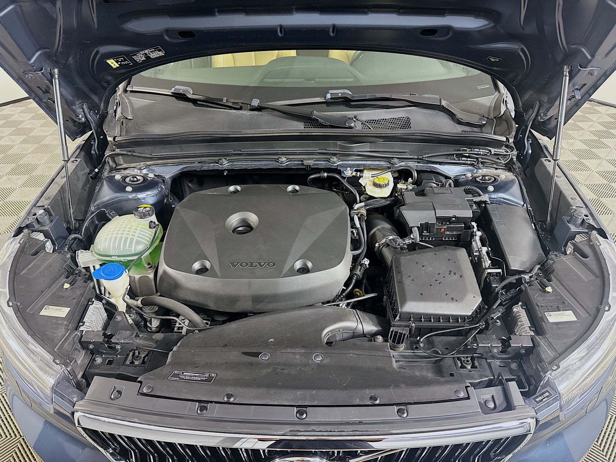 Used 2020 Volvo XC40 T5 Inscription image 39