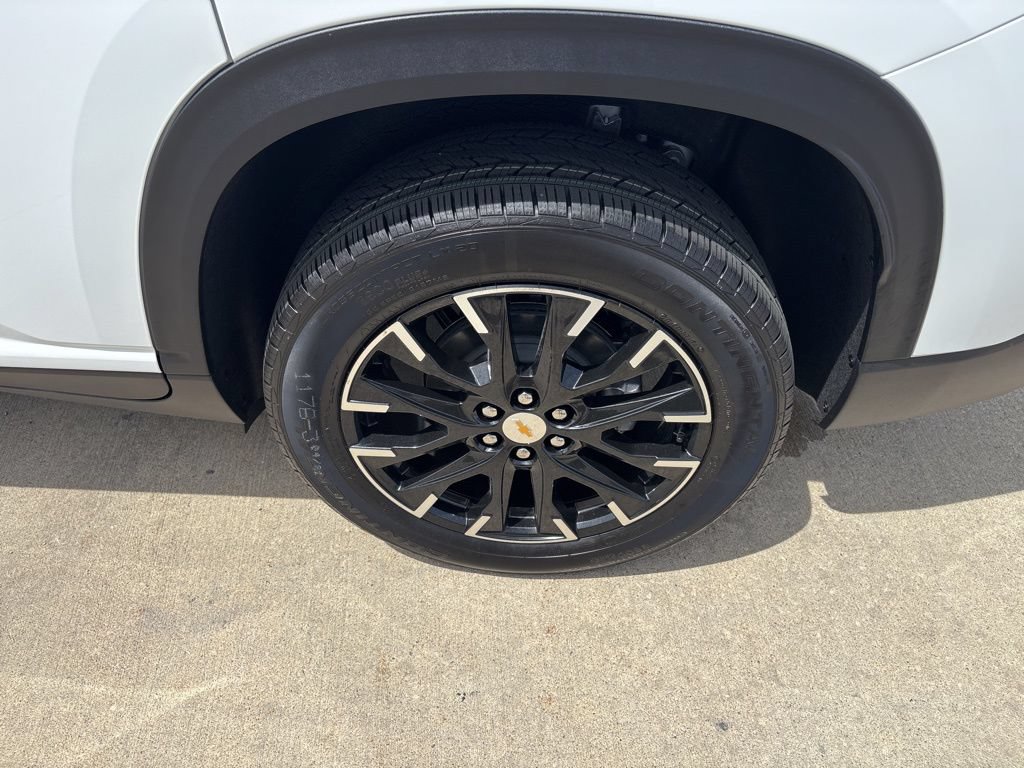 New 2026 Chevrolet Traverse LT w/ Sun and Wheel Package FWD image 61
