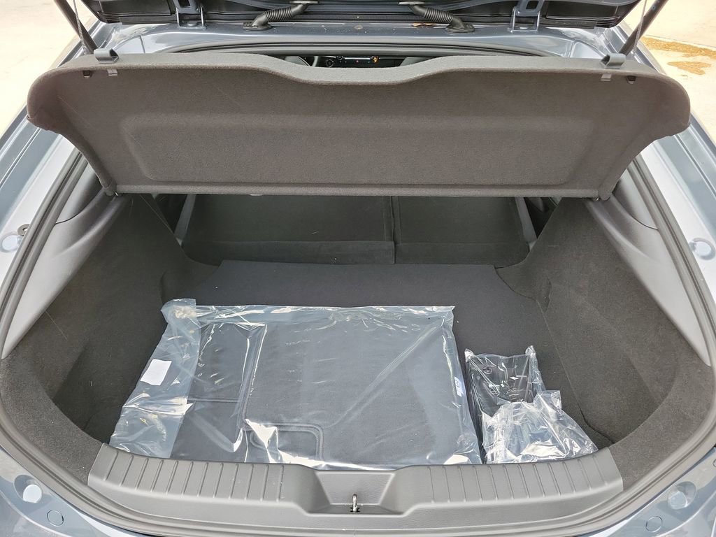 New 2026 MAZDA MAZDA3 Hatchback w/Premium Plus Pkg image 9