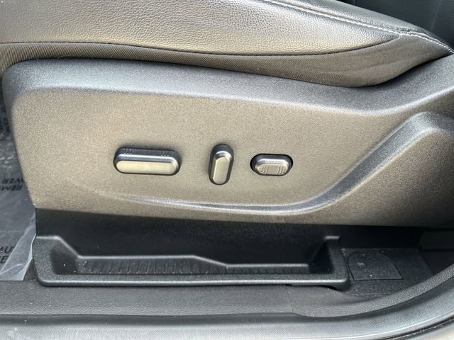 Used 2019 Ford Escape Titanium image 16