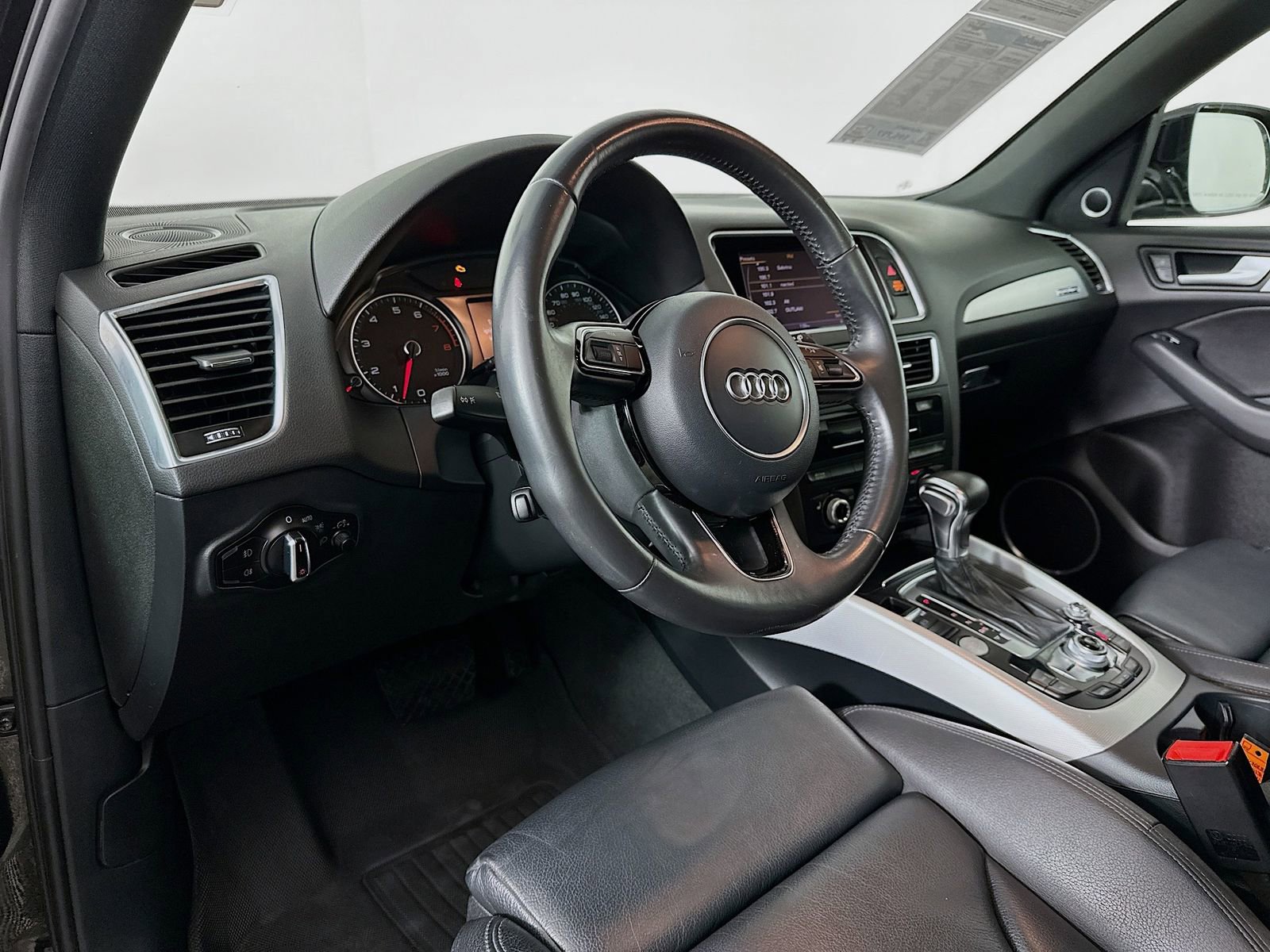 Used 2017 Audi Q5 2.0T Premium Plus w/ Technology Package AWD/4WD image 10