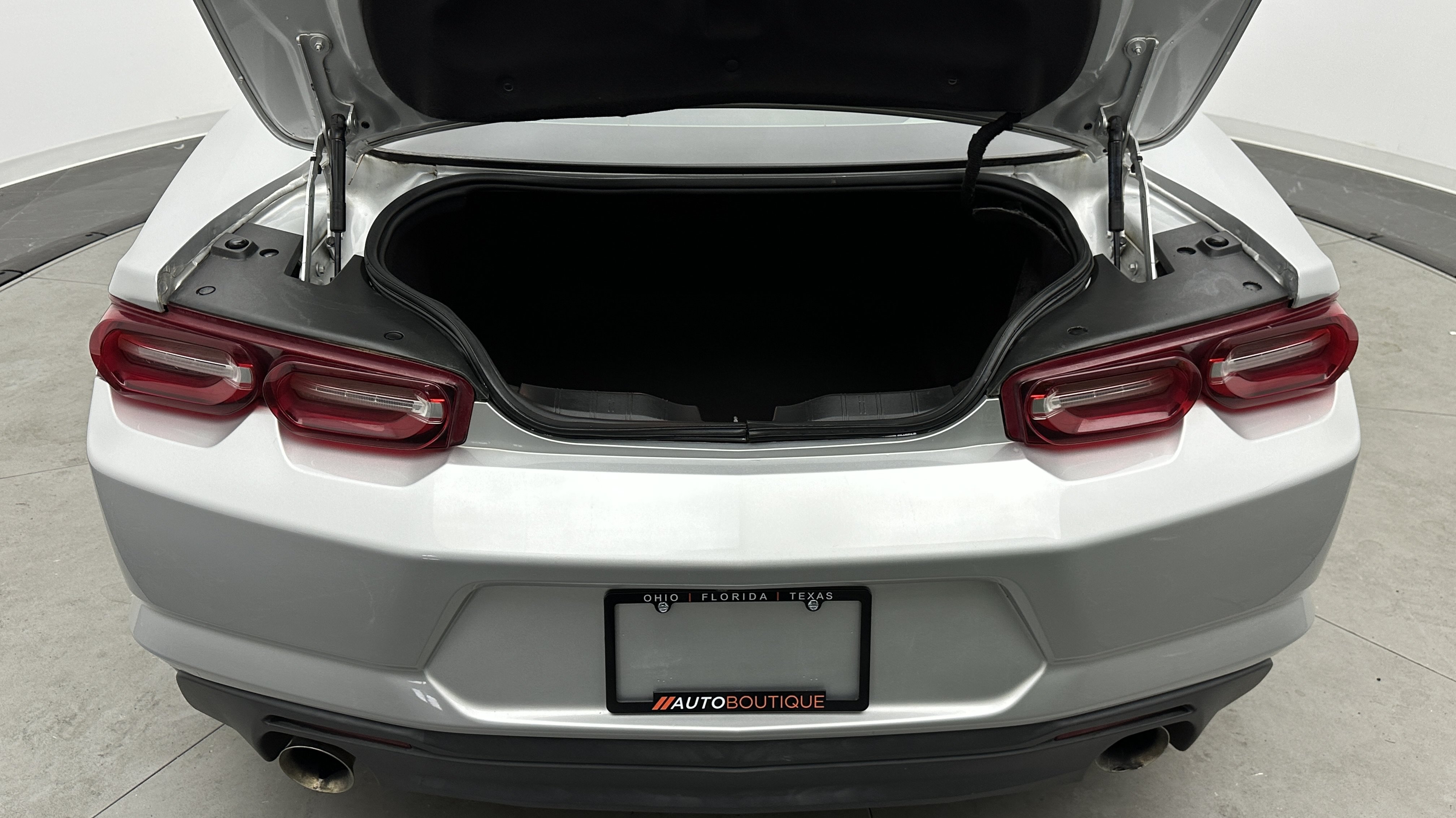 Used 2019 Chevrolet Camaro LS RWD image 28