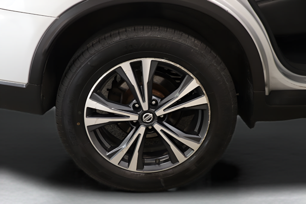 Used 2018 Nissan Rogue SL AWD/4WD image 34
