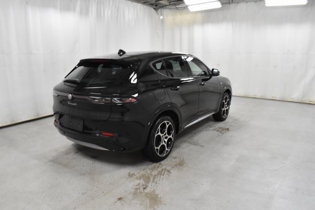Used 2024 Alfa Romeo Tonale Ti image 5
