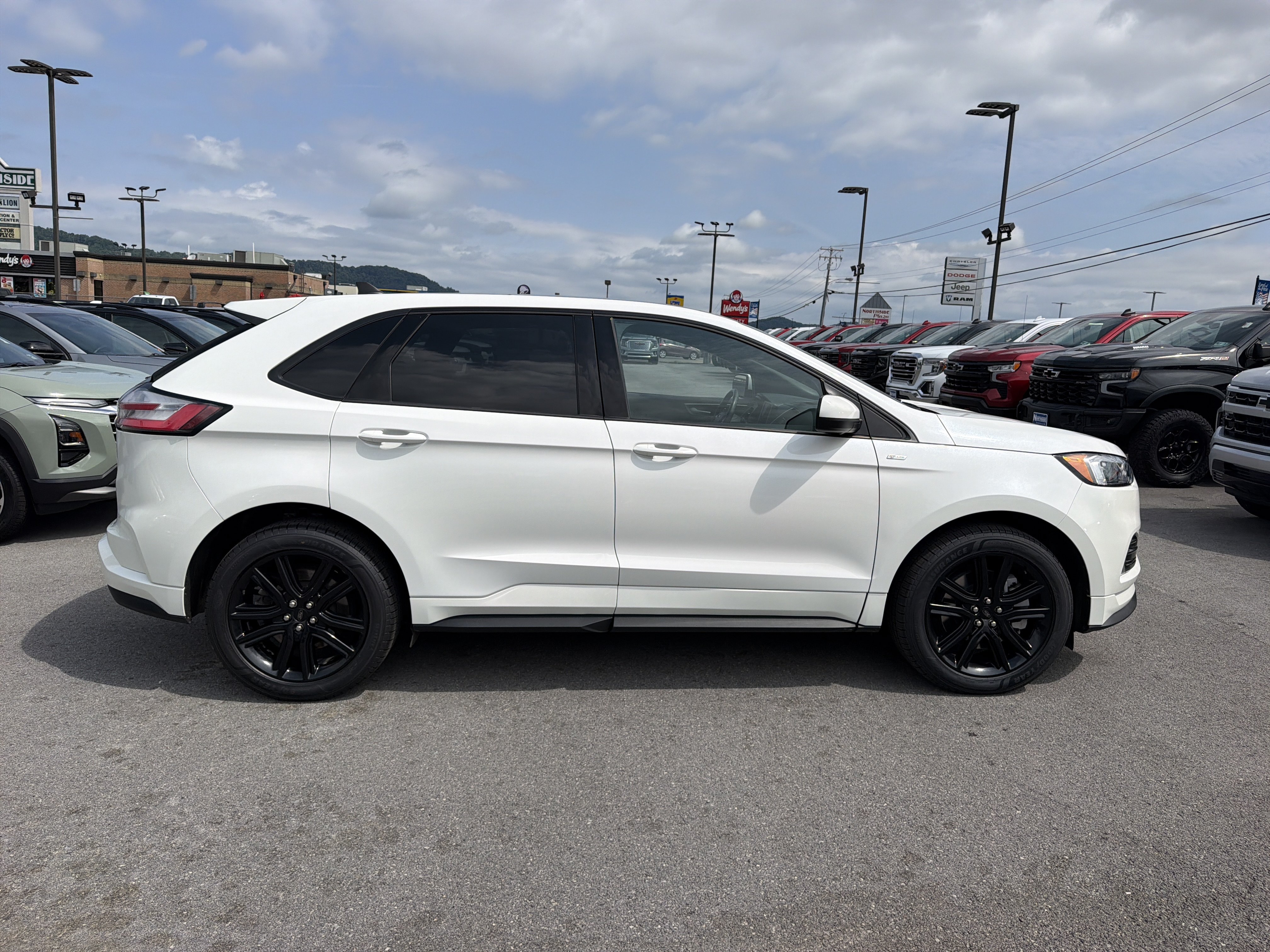 Used 2023 Ford Edge ST-Line AWD/4WD image 5