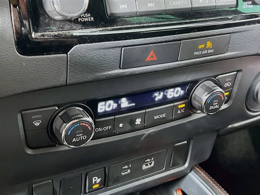 Used 2022 Nissan Frontier PRO-4X w/ Technology Package AWD/4WD image 15