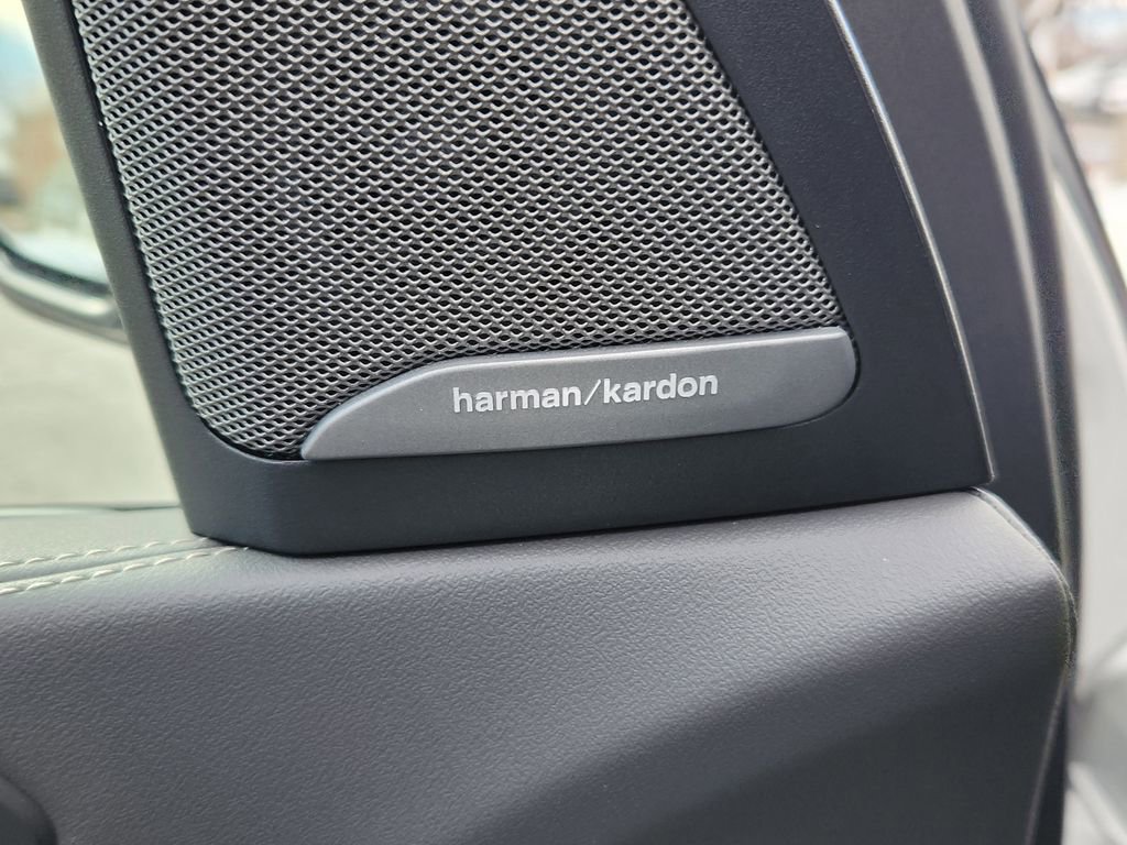 New 2026 BMW X5 xDrive50e AWD/4WD image 16