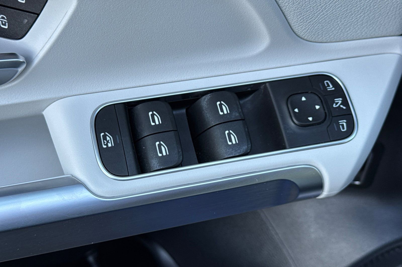 Certified 2022 Mercedes-Benz GLB 250 image 26