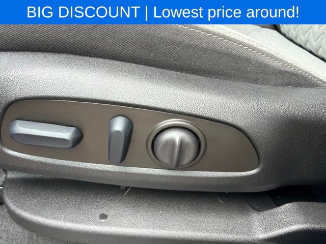 Used 2023 Chevrolet Equinox LT w/ LPO, Floor Liner Package FWD image 26