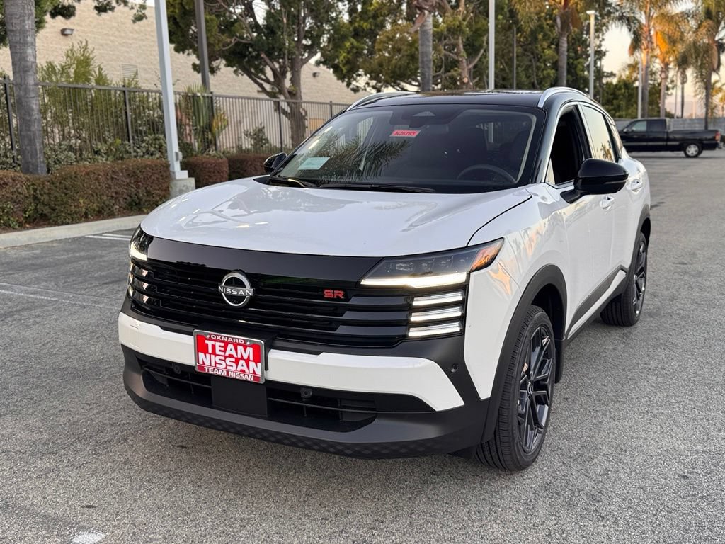 New 2026 Nissan Kicks SR w/ SR Premium Package FWD image 4
