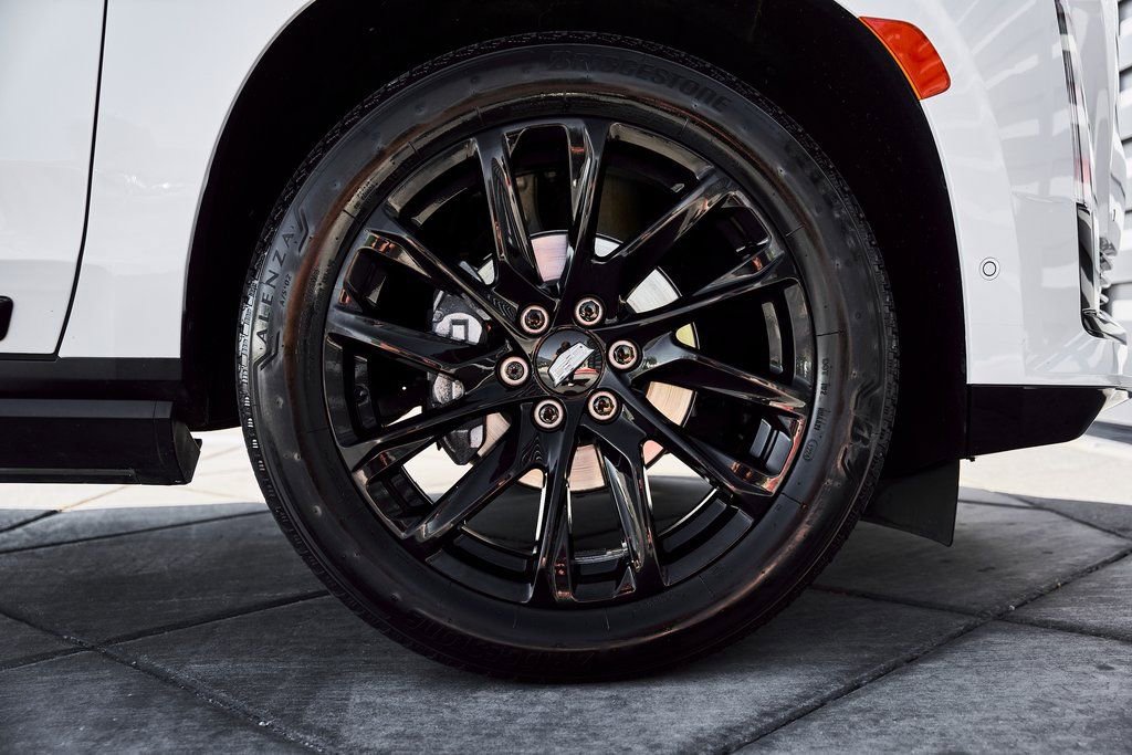 Used 2023 Cadillac Escalade ESV Sport w/ LPO, ONYX Package image 21