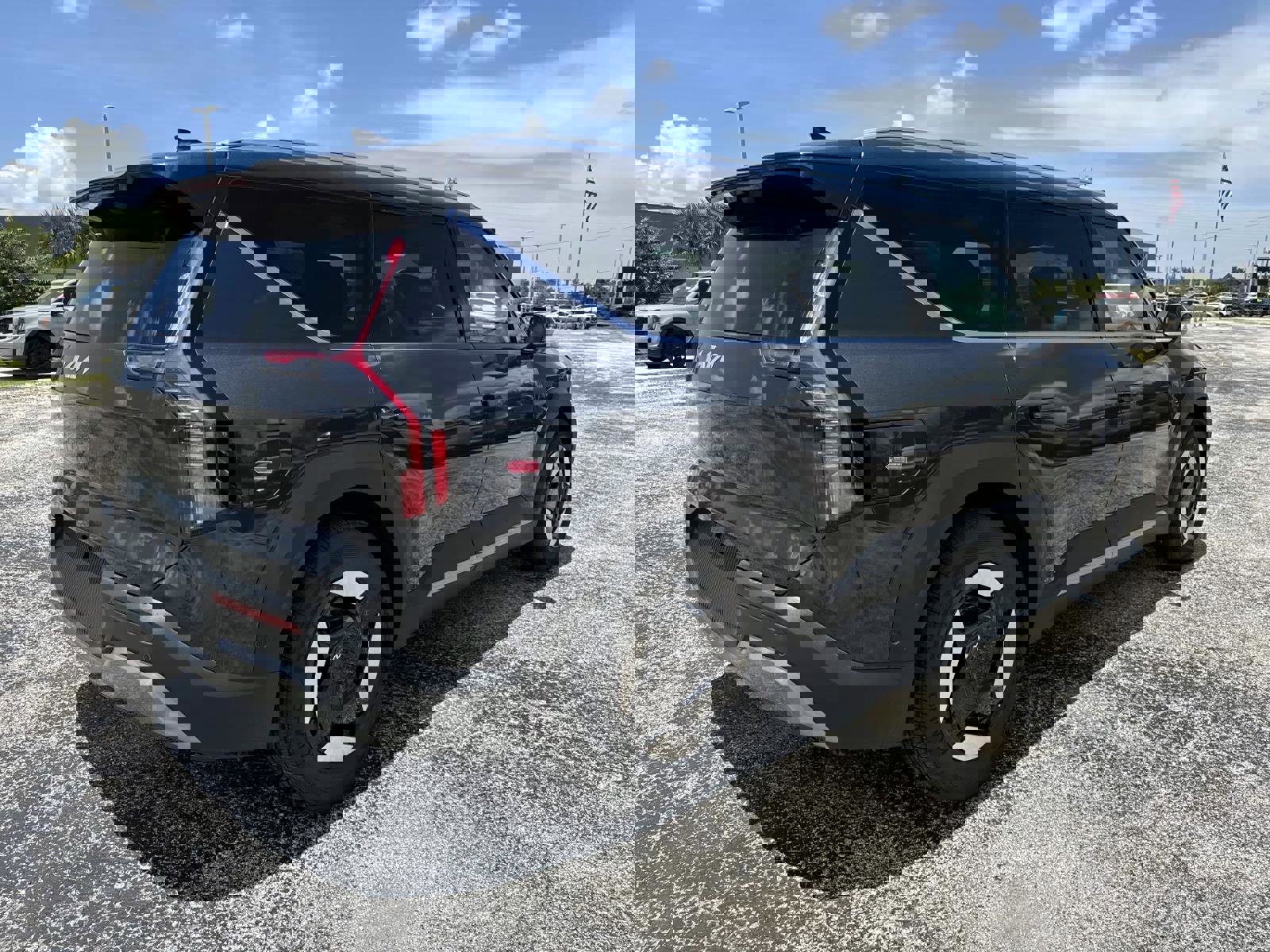 New 2026 Kia EV9 Wind image 3