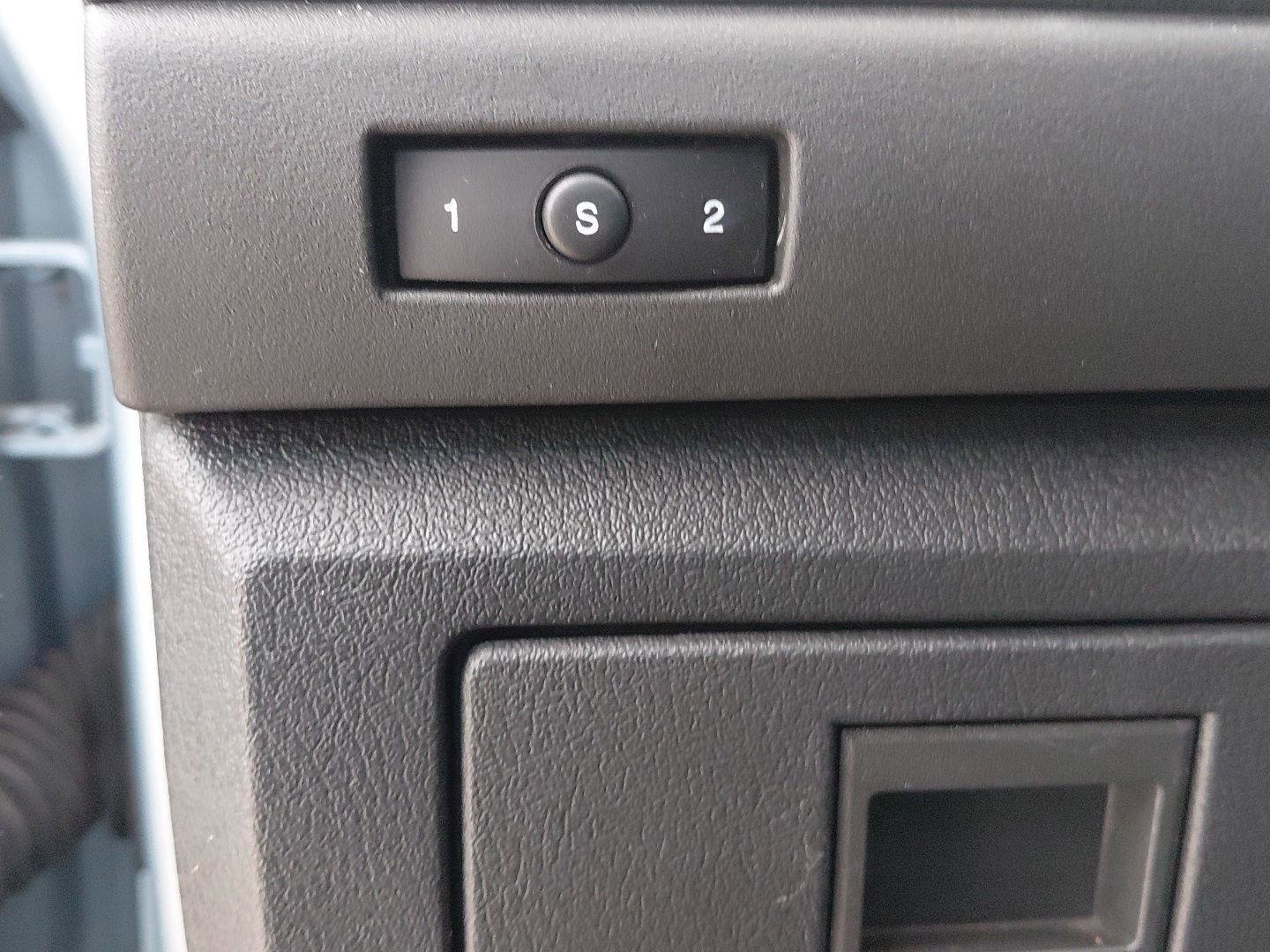 Used 2012 Jeep Liberty Sport AWD/4WD image 26